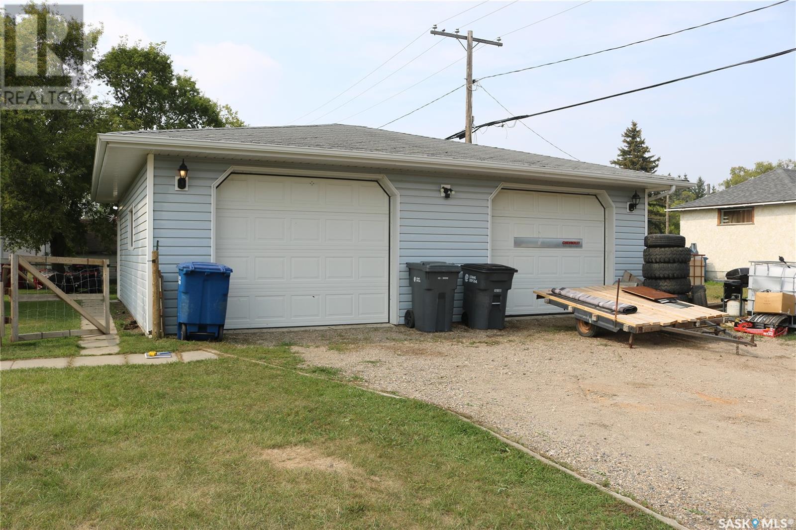 418 Railway Avenue Property Photo 39