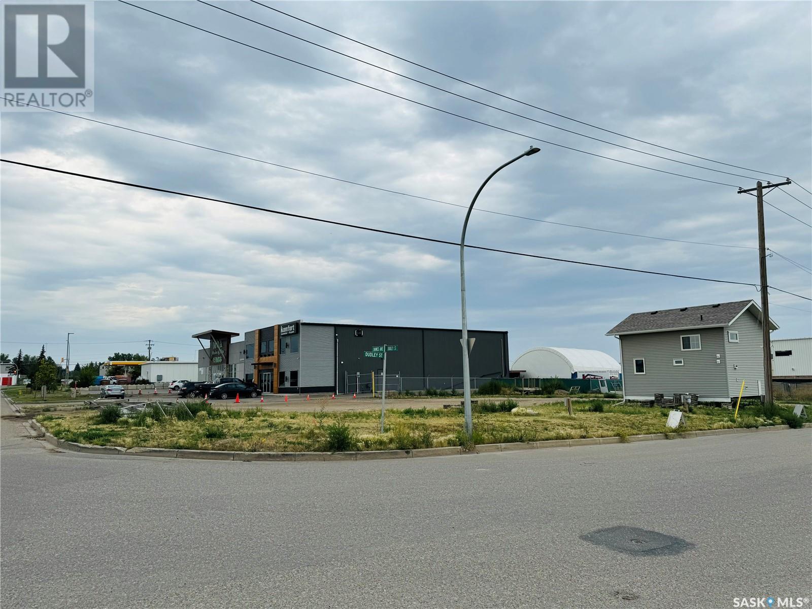30 2525 Dawes Avenue Property Photo 4