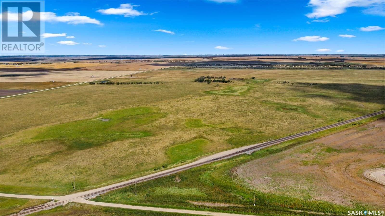1 Quarter Grainland Near North Portal (harris) Property Photo 2