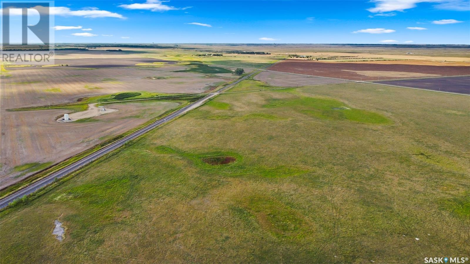 1 Quarter Grainland Near North Portal (harris) Property Photo 9
