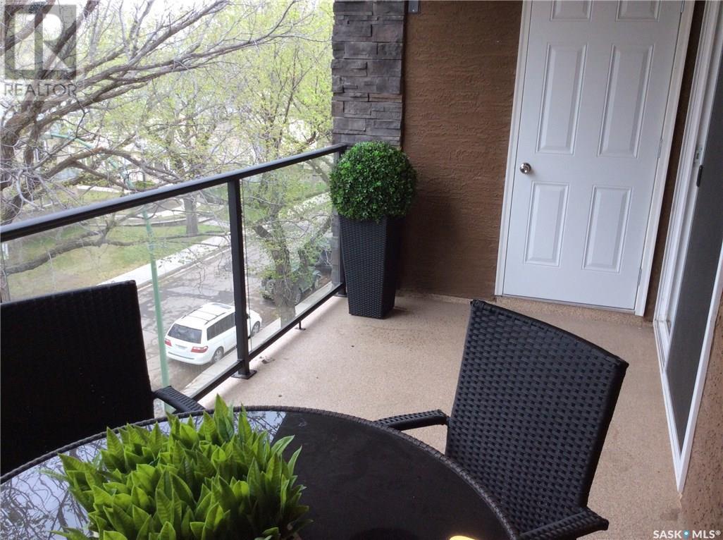 201 1863 Rae Street Property Photo 10