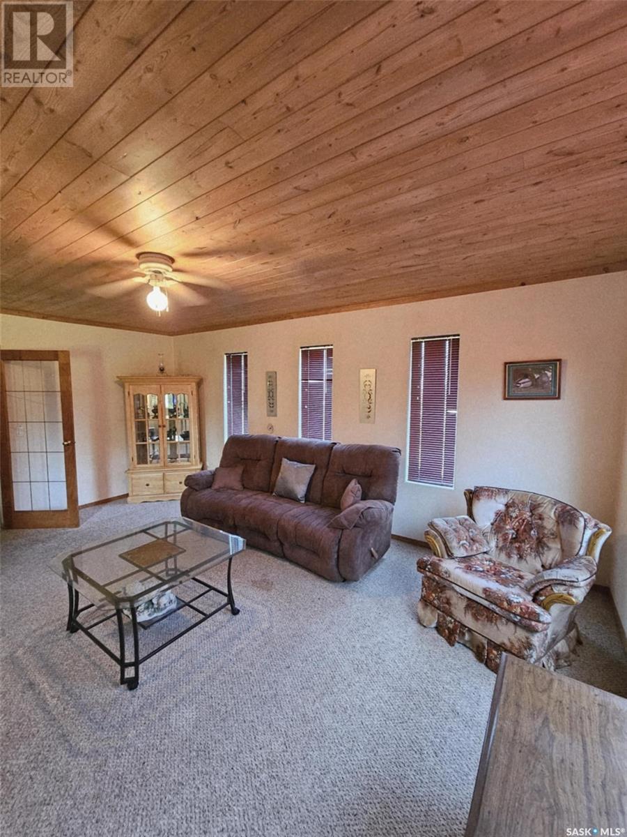 Poncsak Acres Property Photo 2