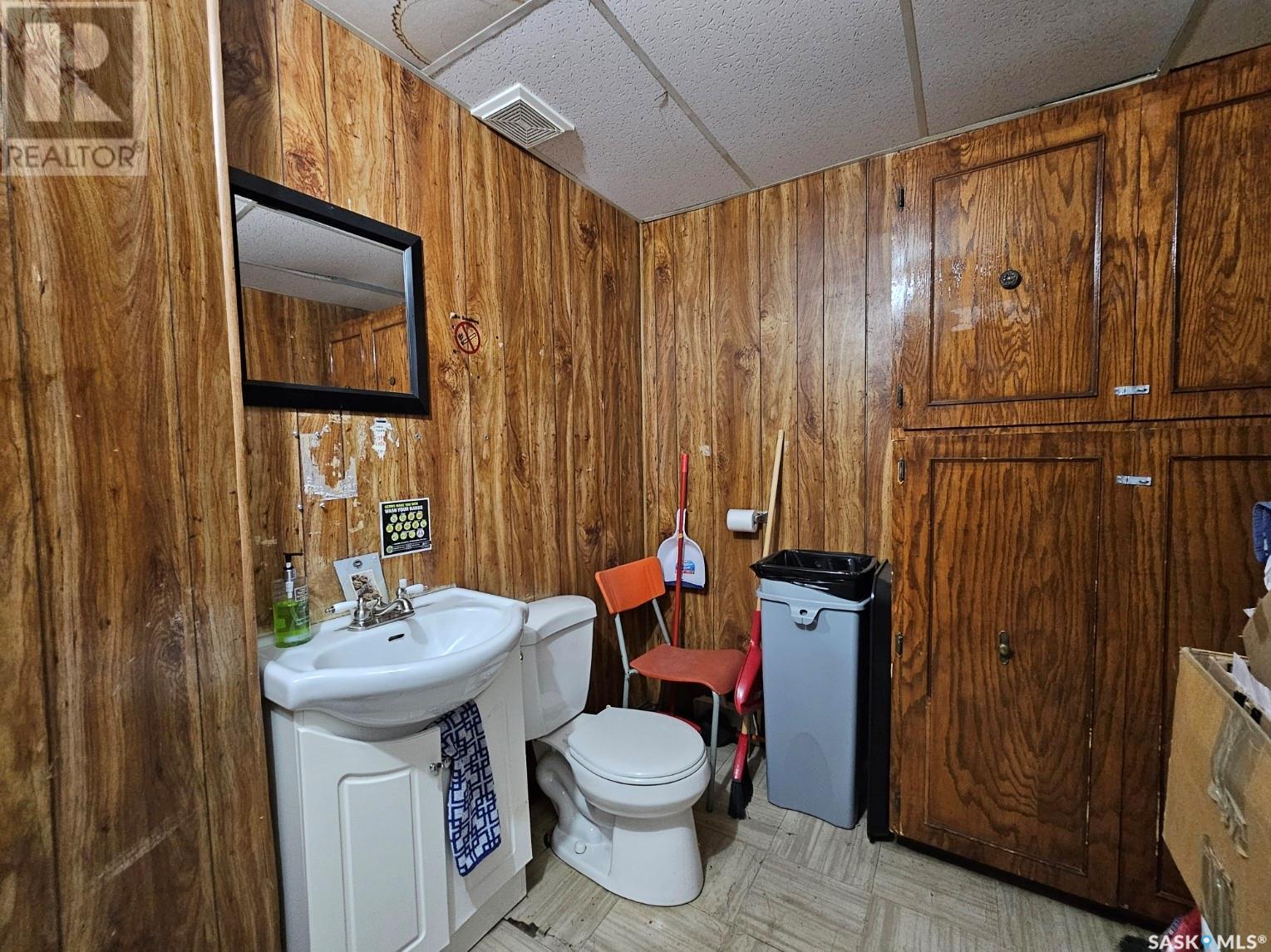 327 Redcoat Drive Property Photo 8