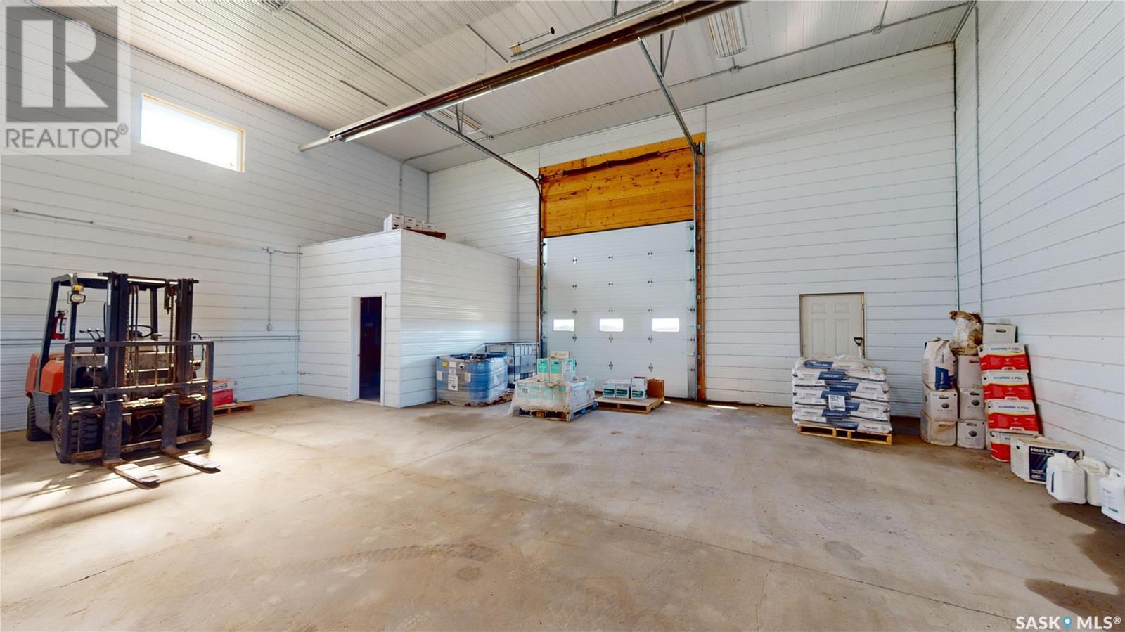 Highway 8 & 48 Shop Property Photo 6
