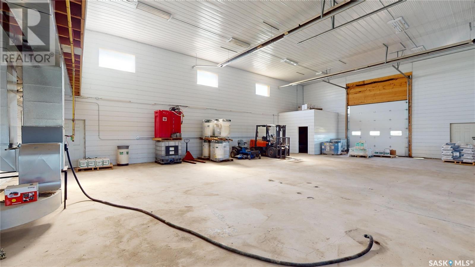 Highway 8 & 48 Shop Property Photo 11
