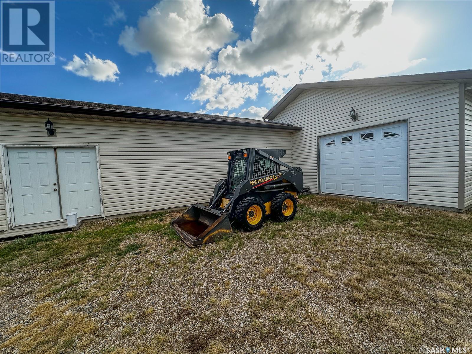 1 Park Boulevard Property Photo 5