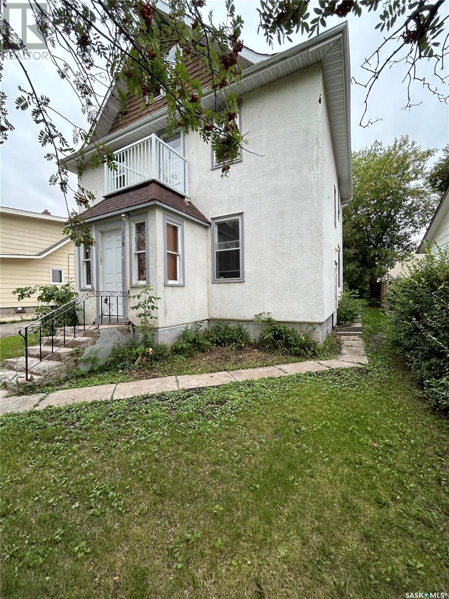 138 Fourth Avenue N Property Photo 1