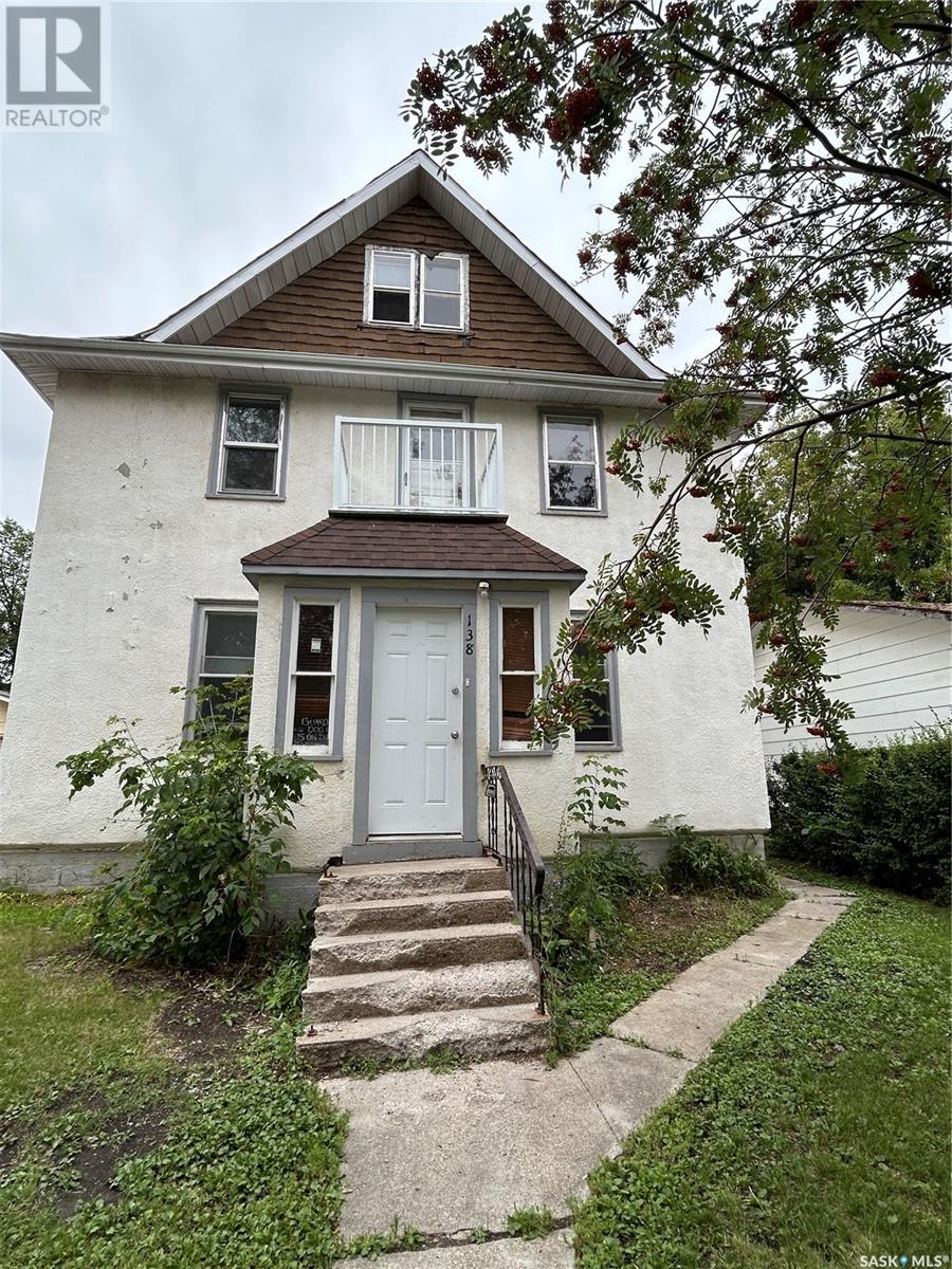 138 Fourth Avenue N Property Photo 2