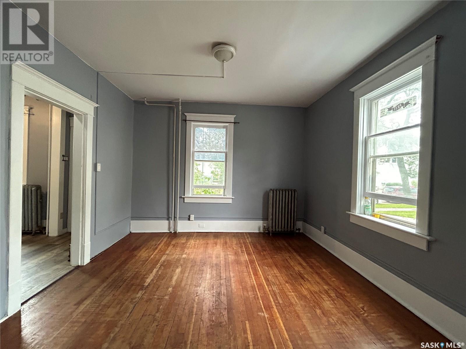 138 Fourth Avenue N Property Photo 6