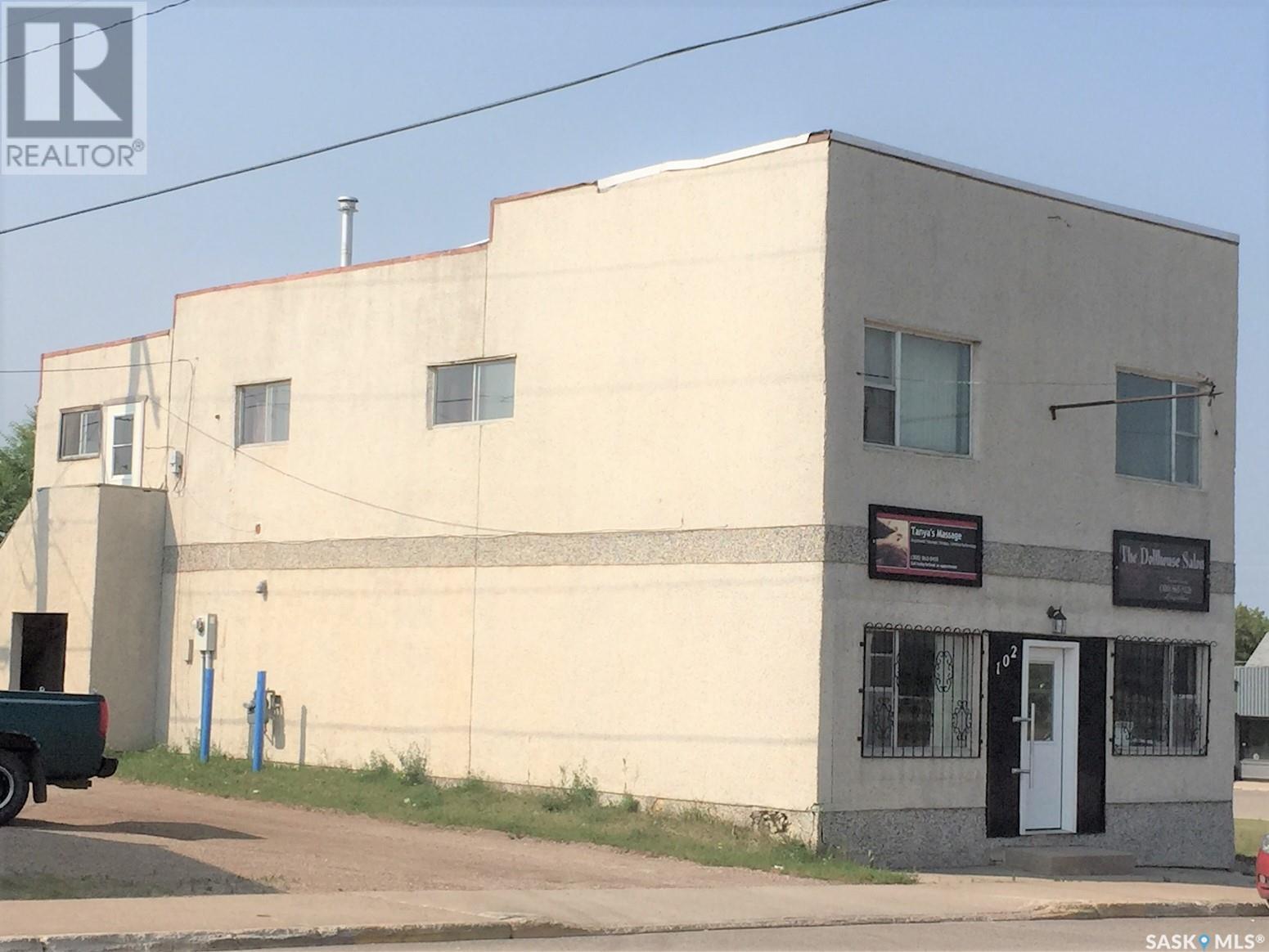 101 Railway Avenue Property Photo 1