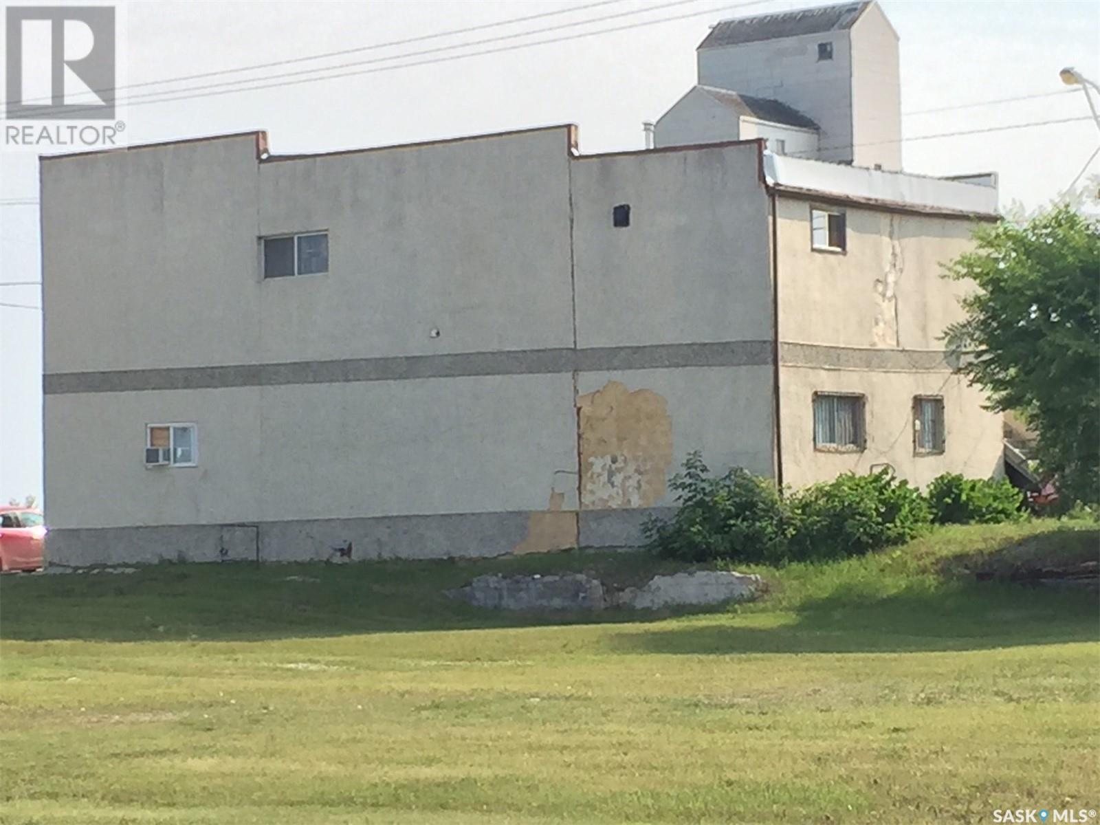 101 Railway Avenue Property Photo 2