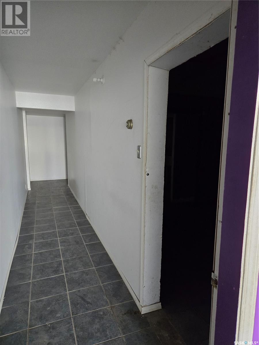 251 High Street W Property Photo 10