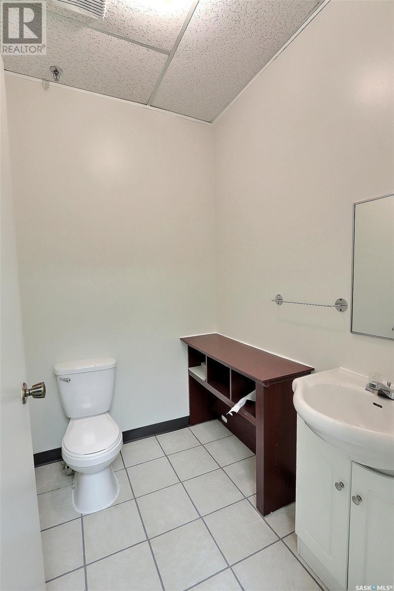 205-205a-206 2805 6th Avenue E Property Photo 8