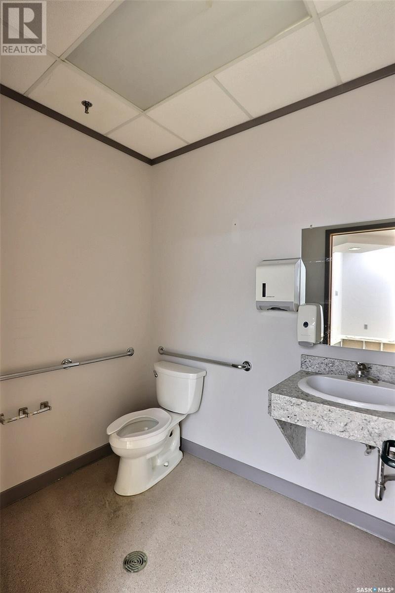 205-205a-206 2805 6th Avenue E Property Photo 17