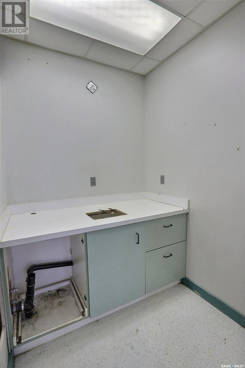 205-205a-206 2805 6th Avenue E Property Photo 22