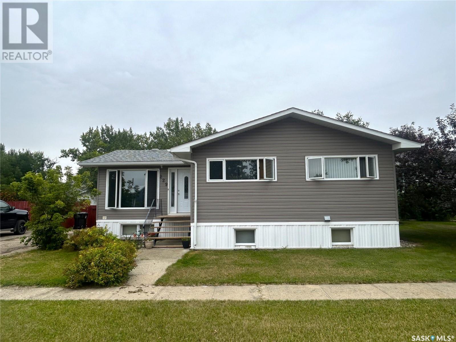 229 Aldridge Street Property Photo 2