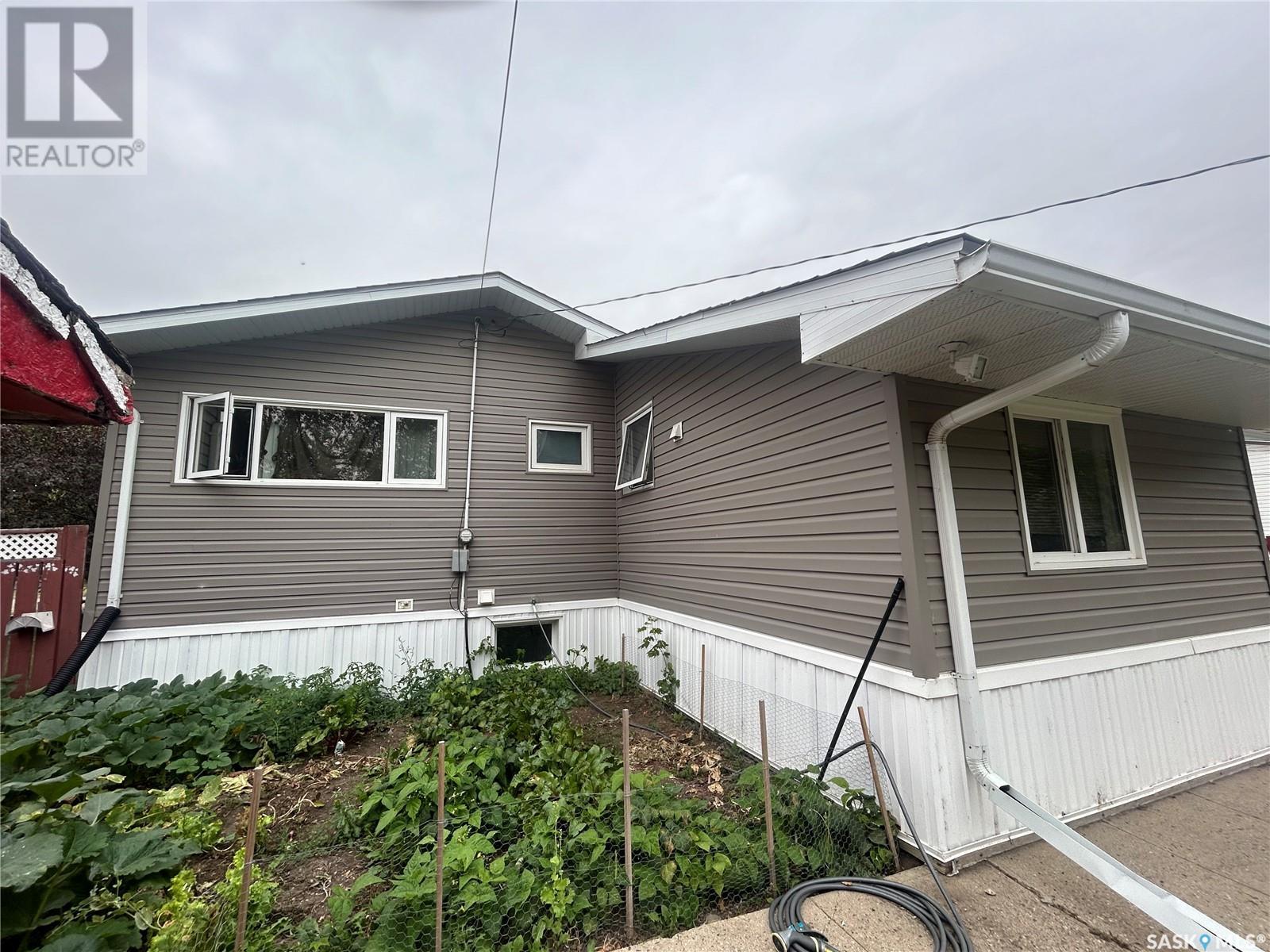 229 Aldridge Street Property Photo 5