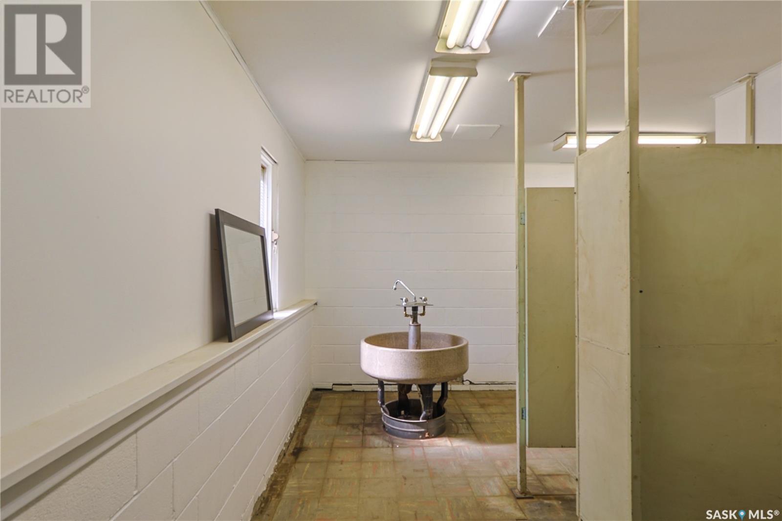 568 18th Street E Property Photo 11
