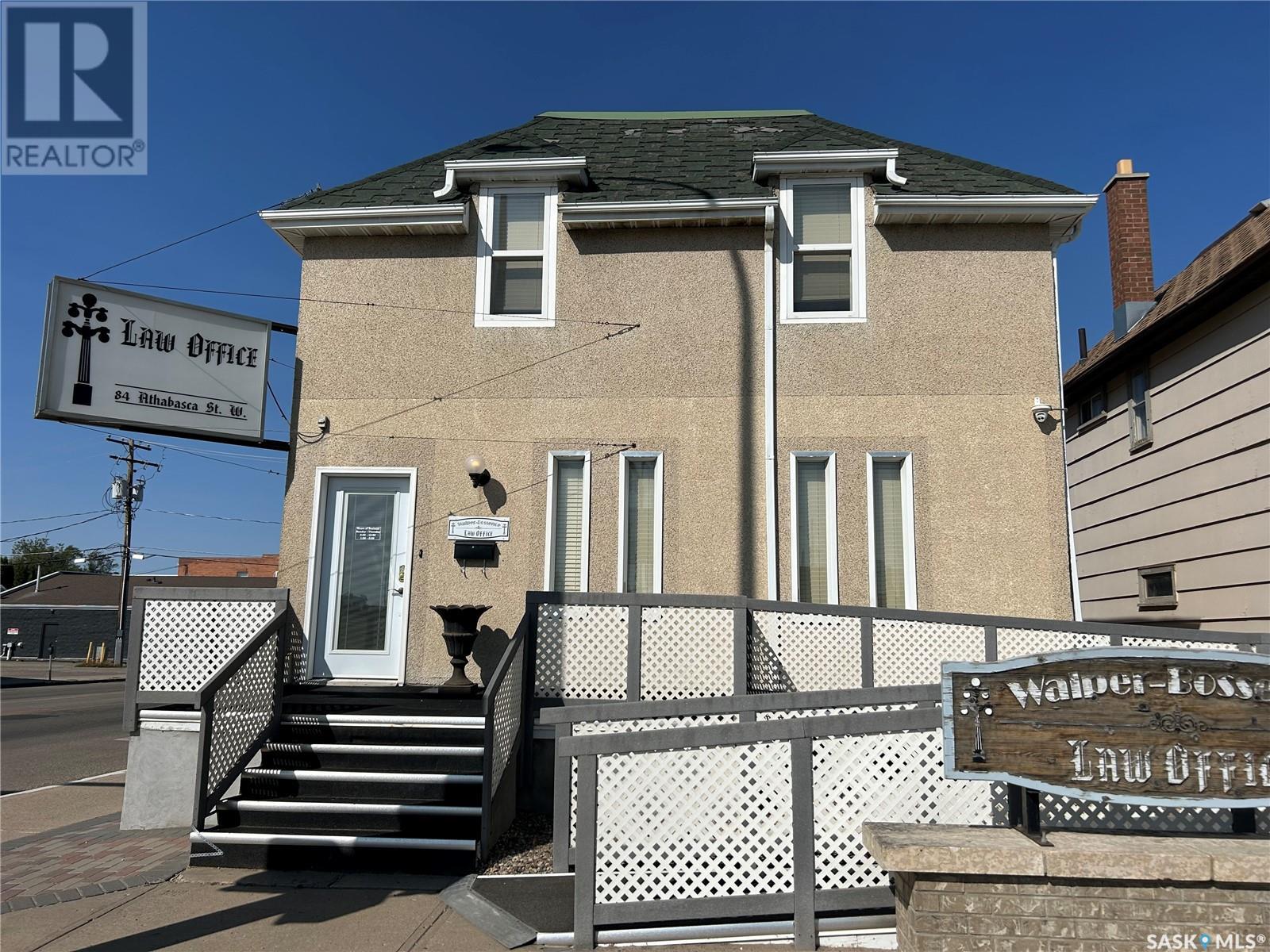 84 Athabasca Street W Property Photo