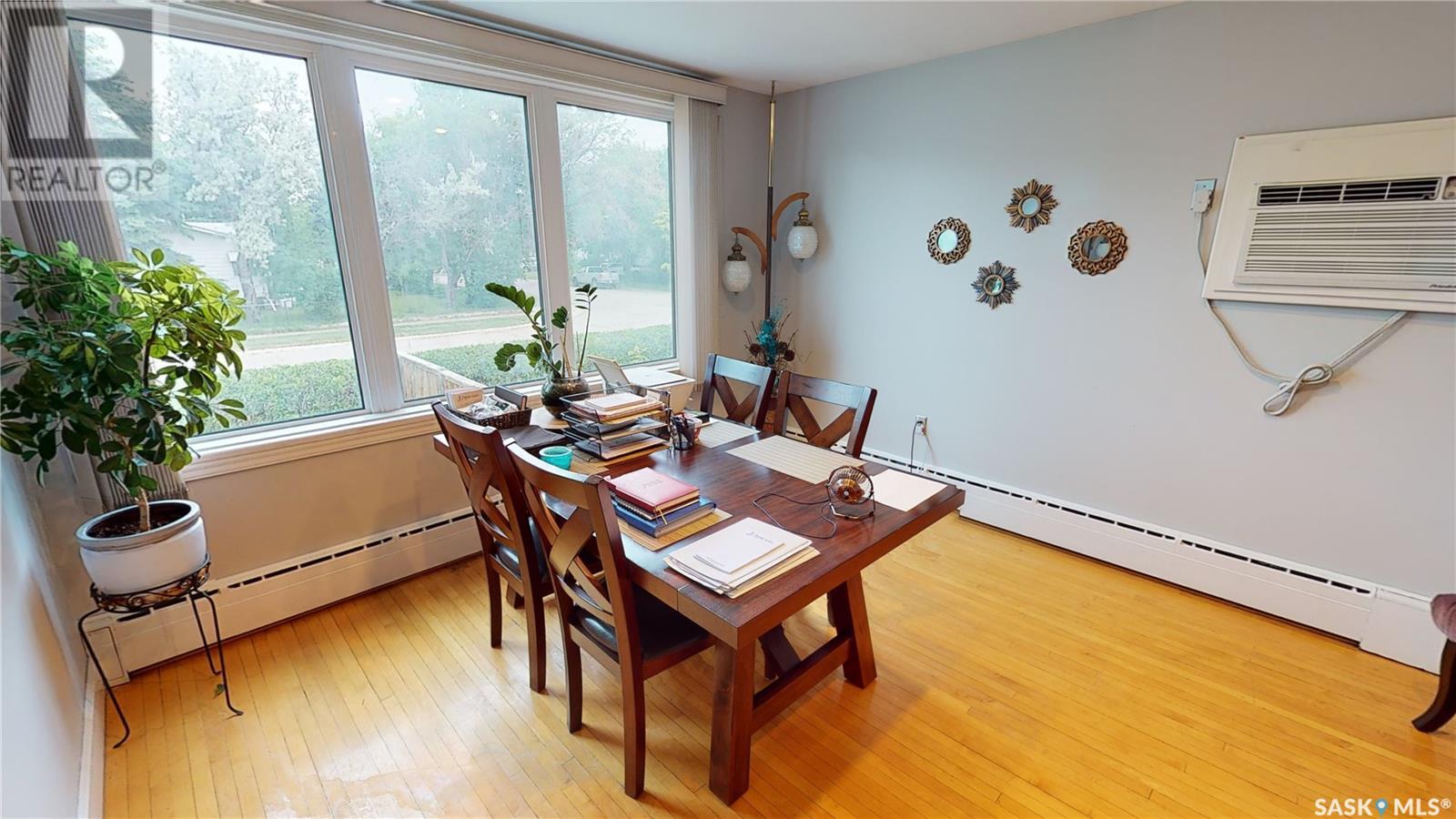 202 2nd Street E Property Photo 28