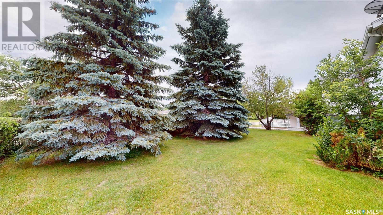 202 2nd Street E Property Photo 47