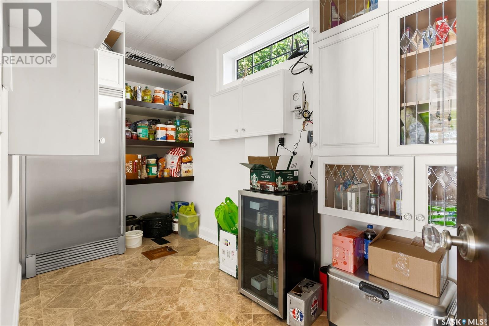 307a Currie Avenue Property Photo 9