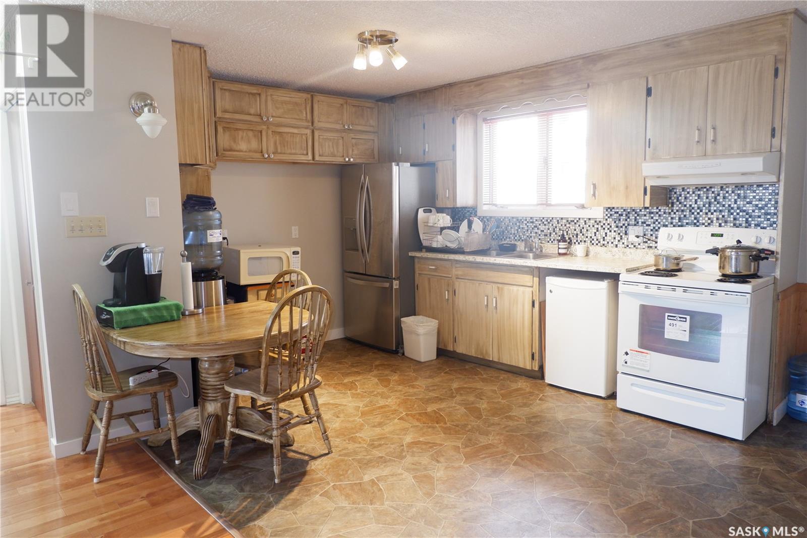 143 Railway Avenue Property Photo 32