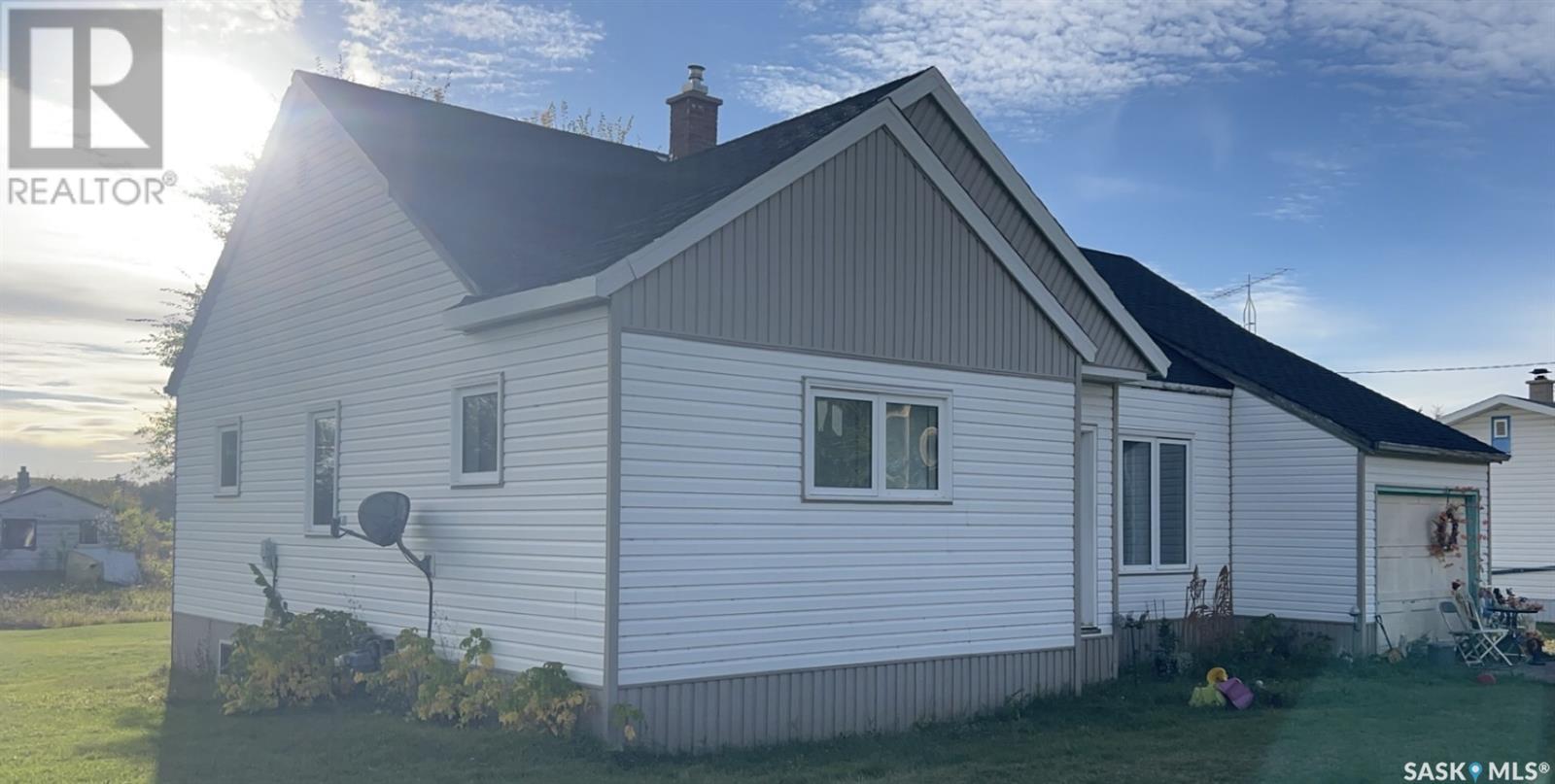 329 1st Avenue Se Property Photo