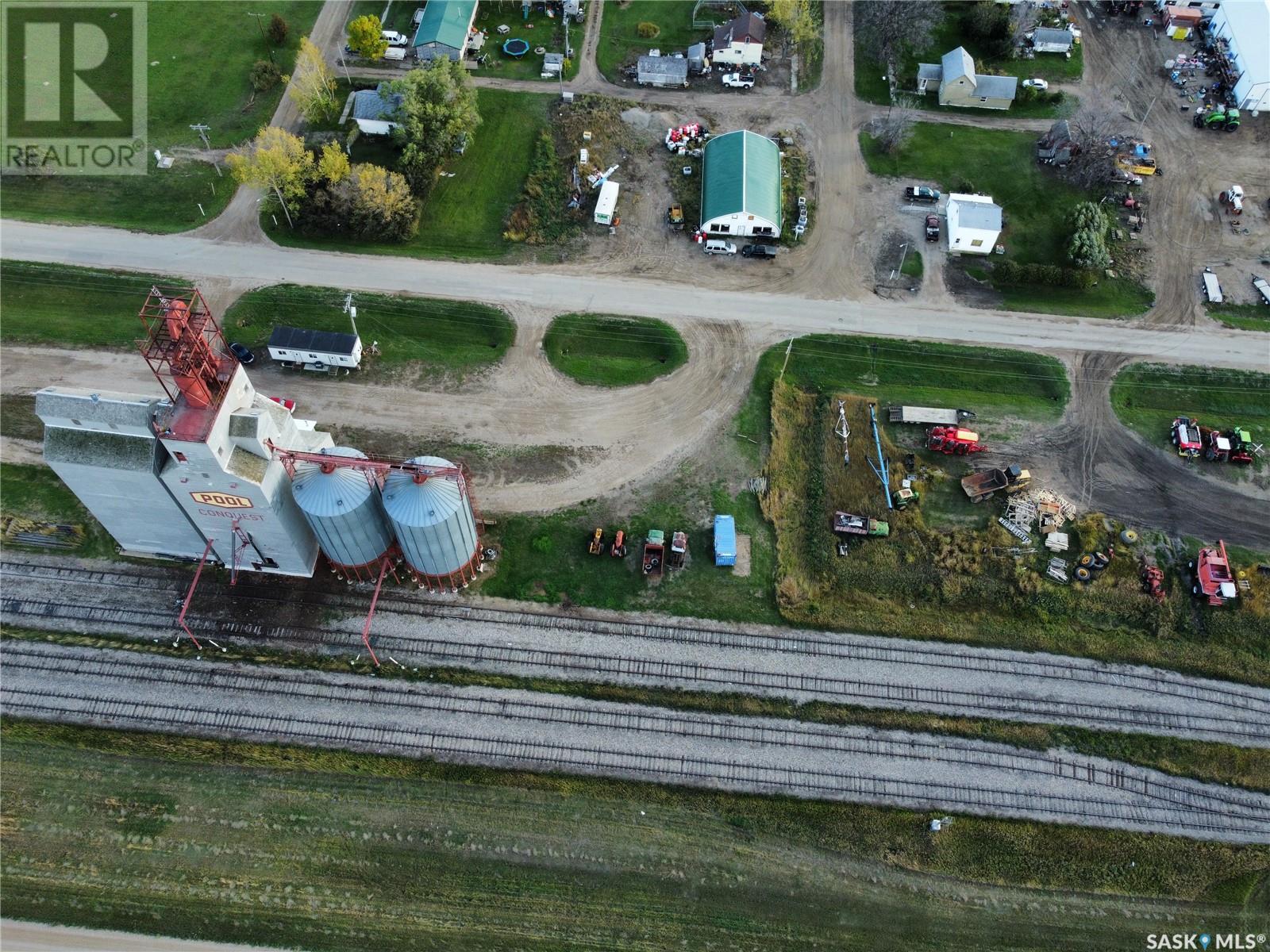 620 Railway Avenue Property Photo 9