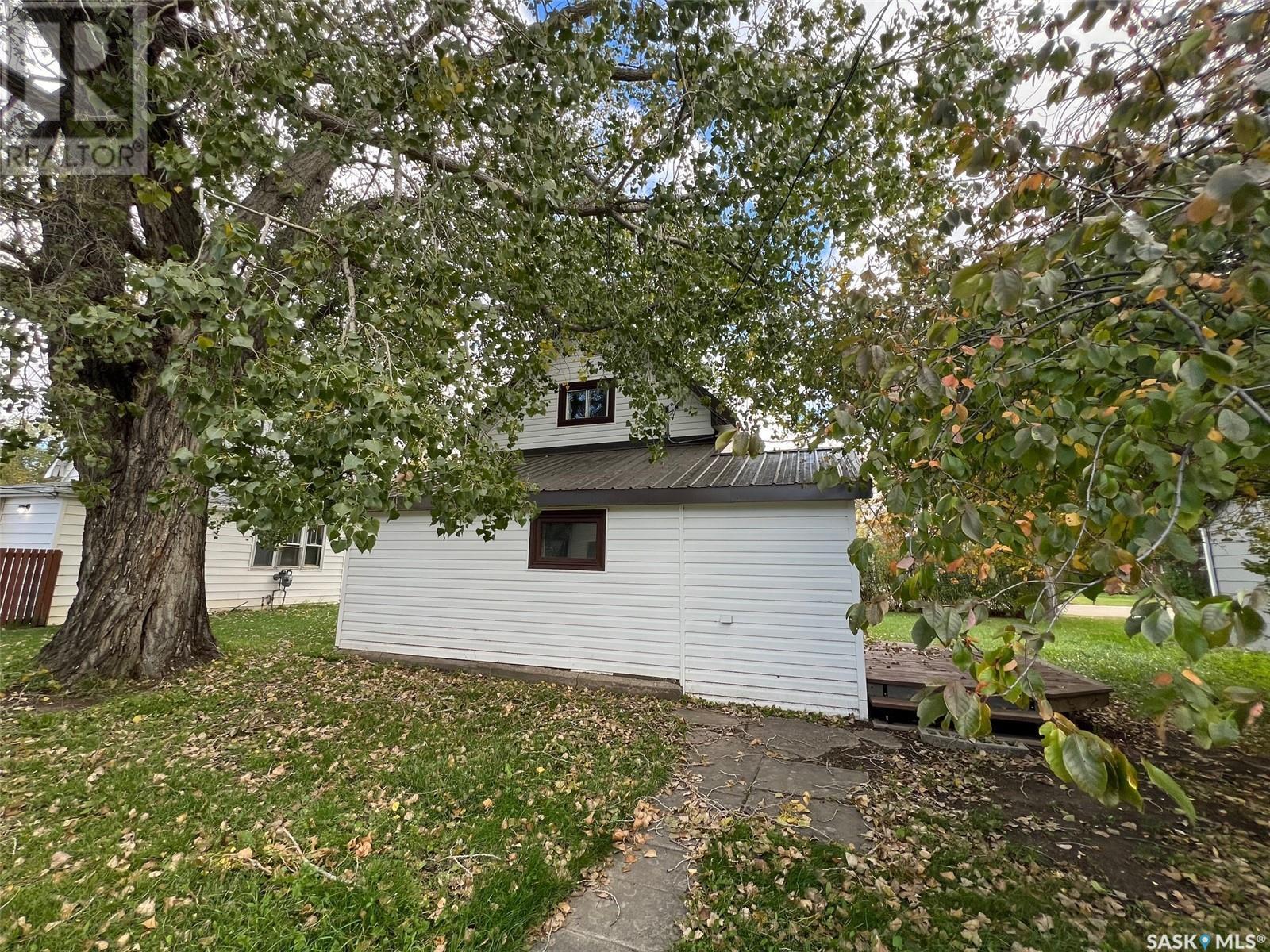 311 1st Street Property Photo 27