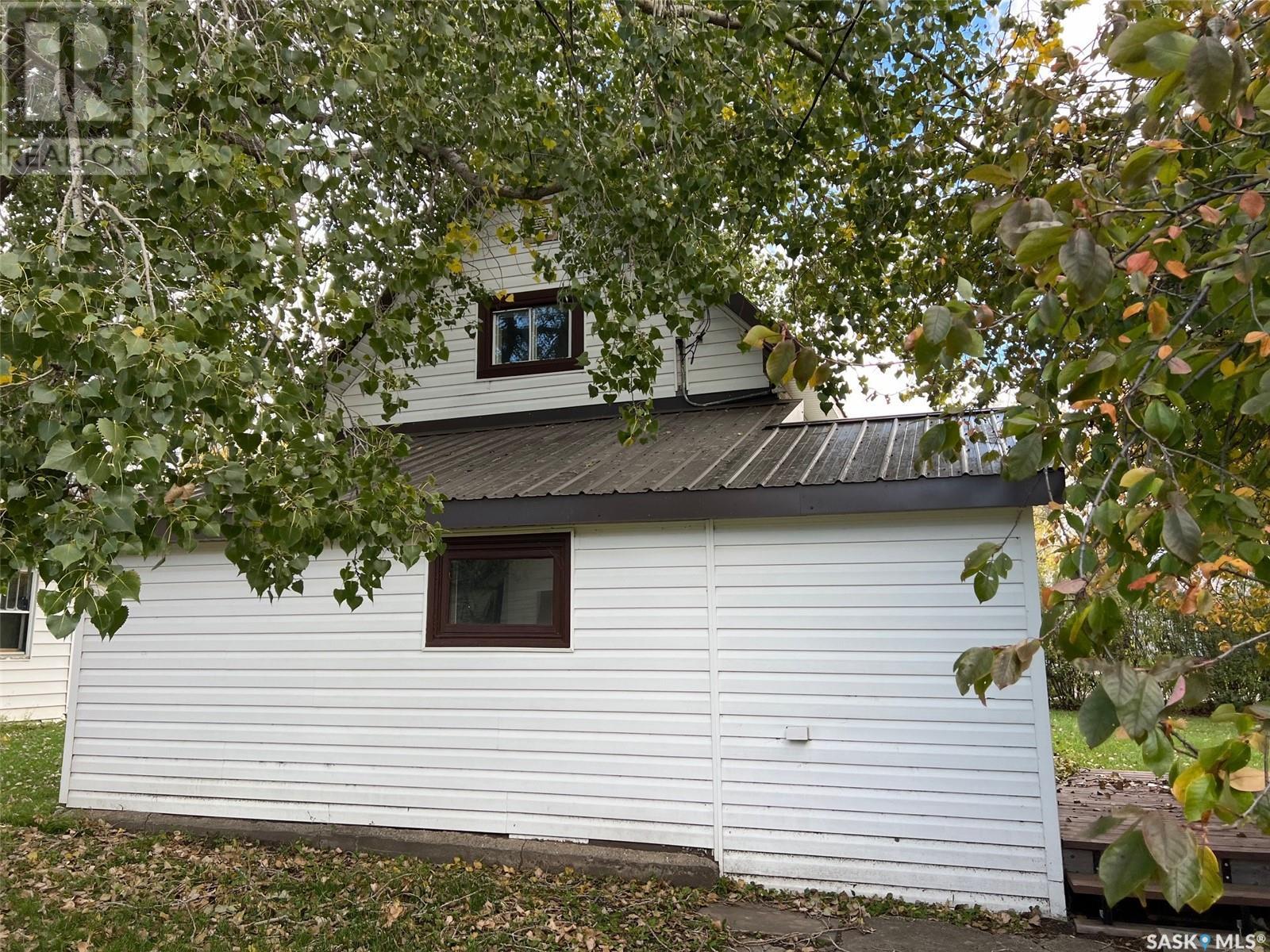 311 1st Street Property Photo 28