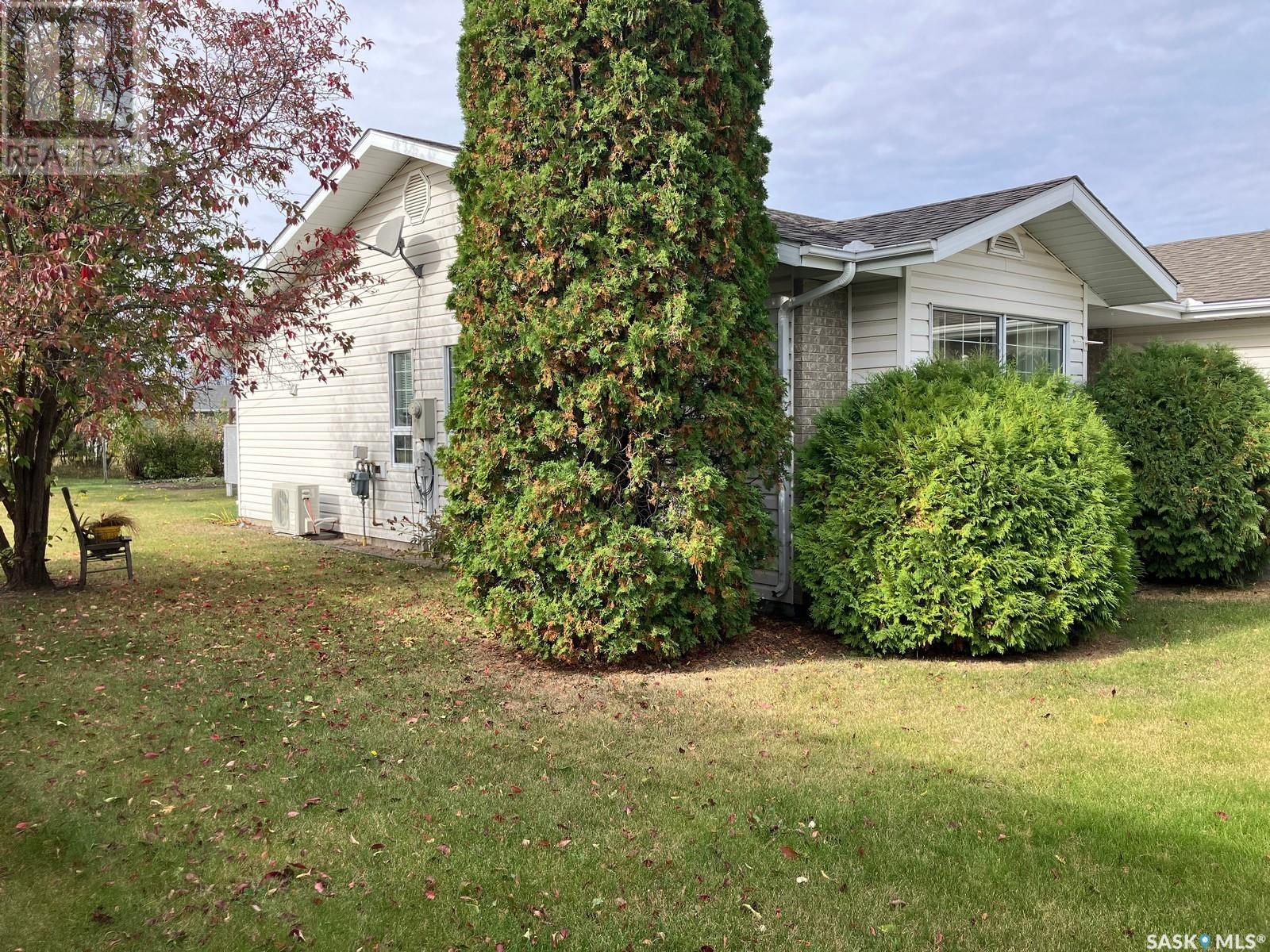 324 5th Street N Property Photo 4