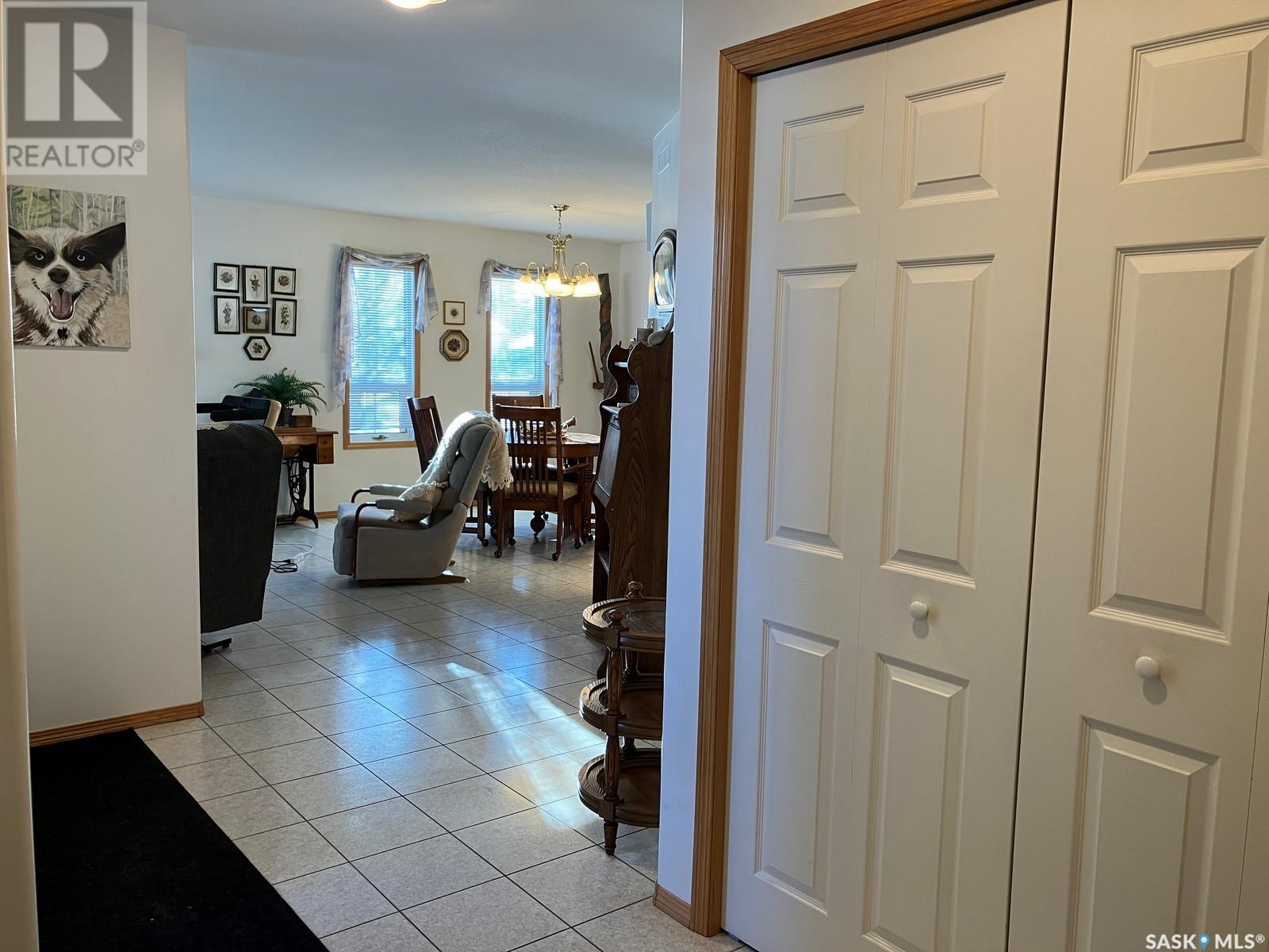 324 5th Street N Property Photo 6