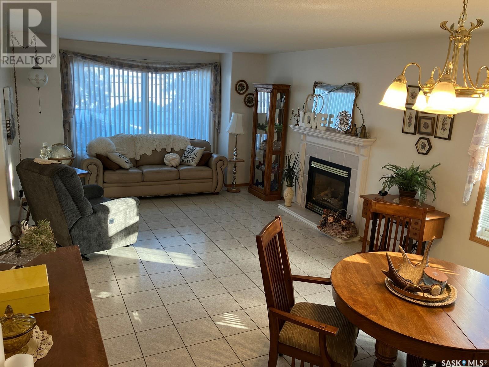 324 5th Street N Property Photo 8