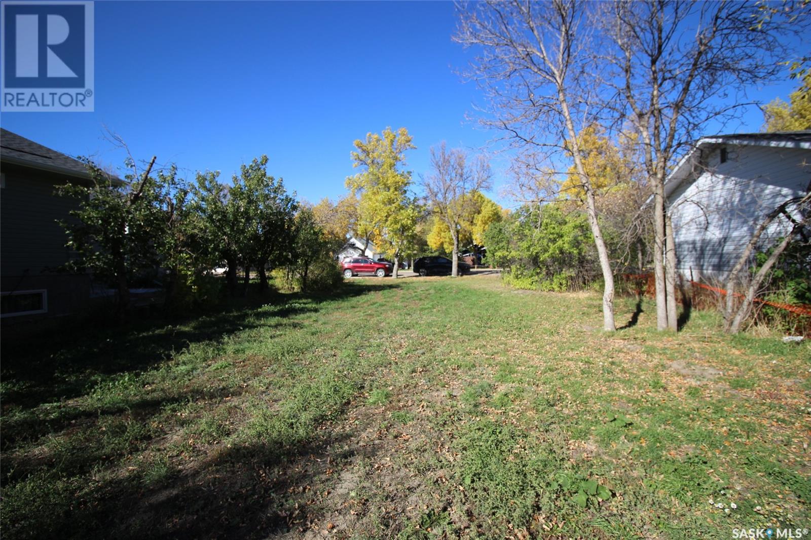 370 3rd Avenue E Property Photo 4