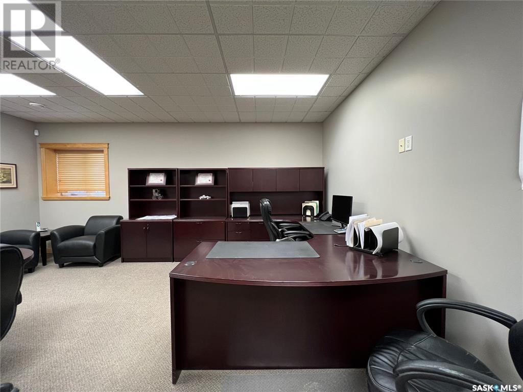 16 Mcleod Road Property Photo 32