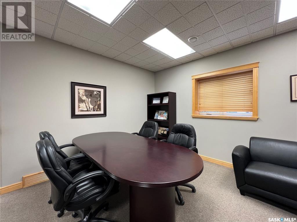 16 Mcleod Road Property Photo 33