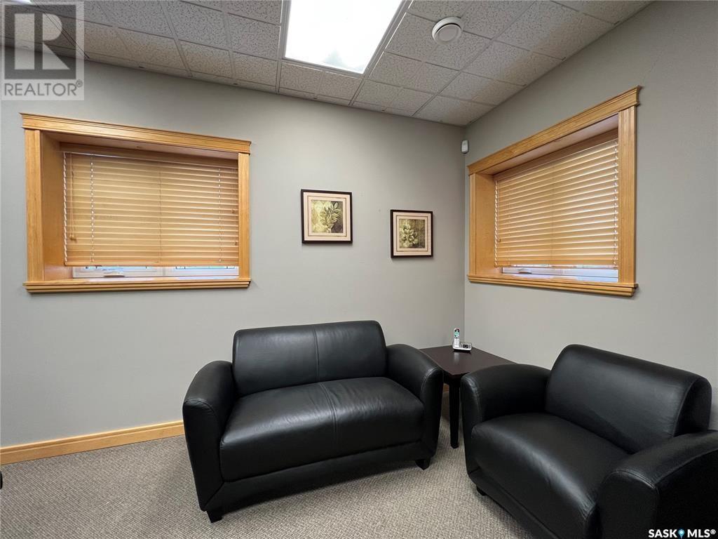 16 Mcleod Road Property Photo 34