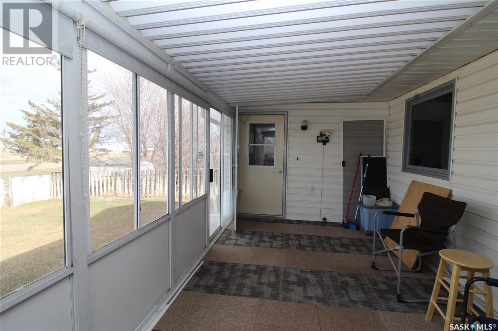 595 9th Street W Property Photo 21