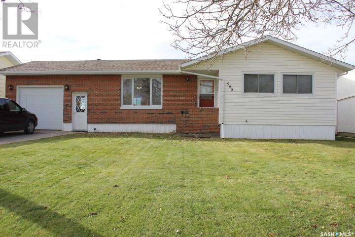 595 9th Street W Property Photo 30