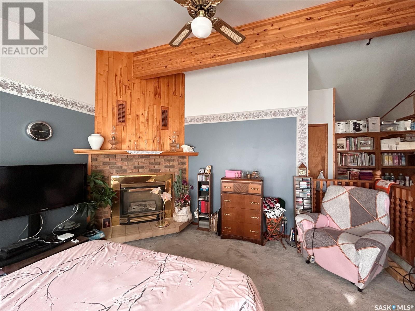 11 Warren Street Property Photo 3