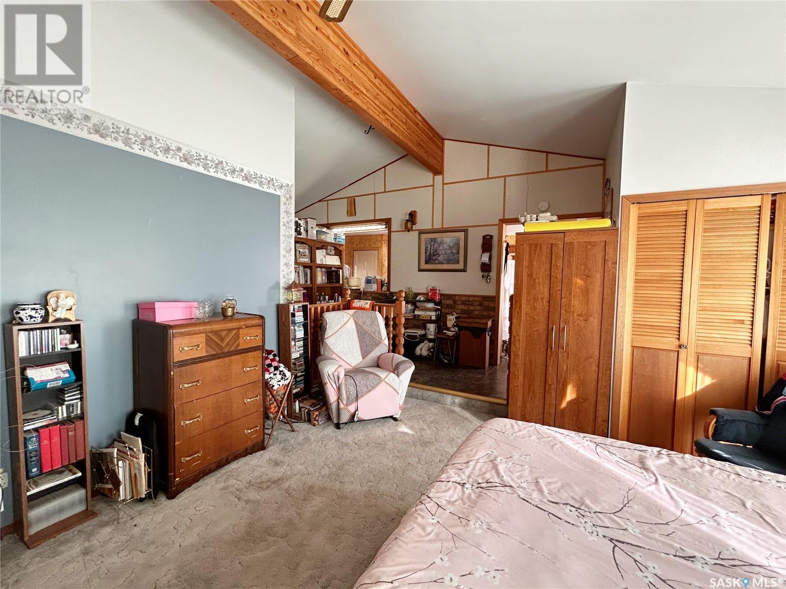 11 Warren Street Property Photo 4