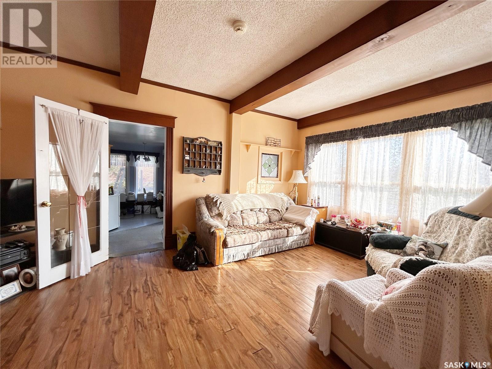 11 Warren Street Property Photo 13
