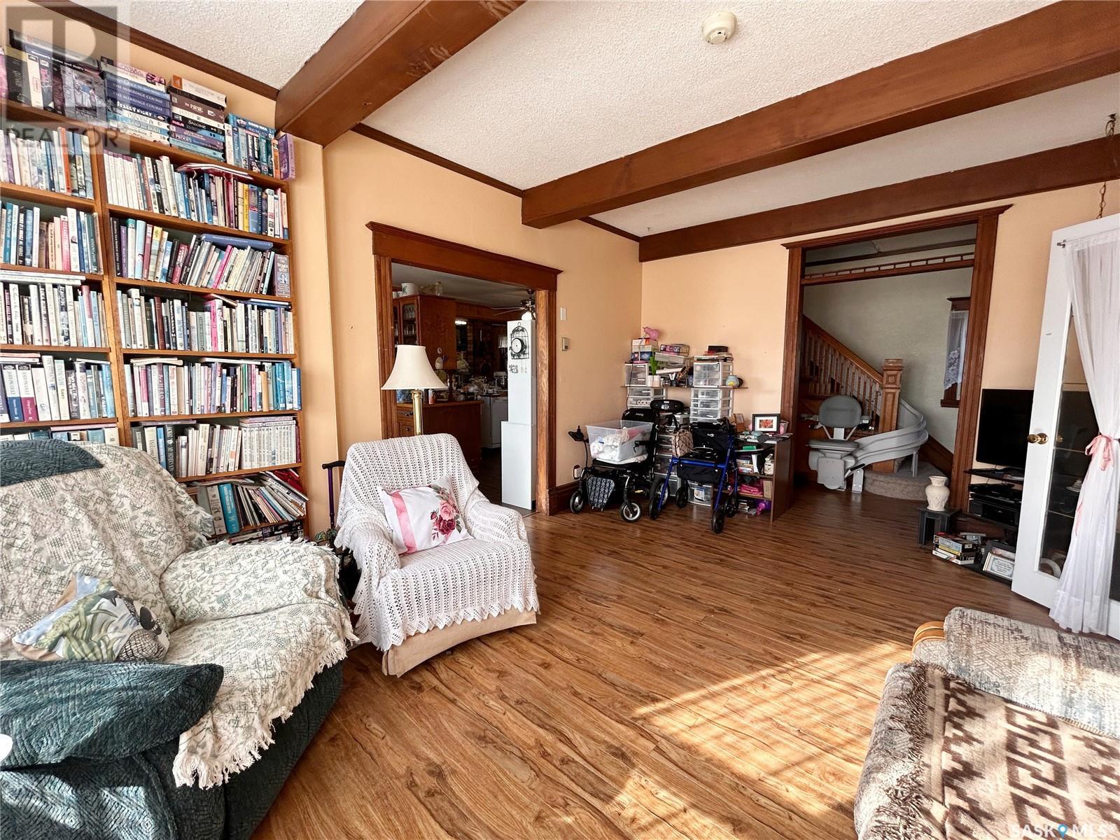 11 Warren Street Property Photo 14