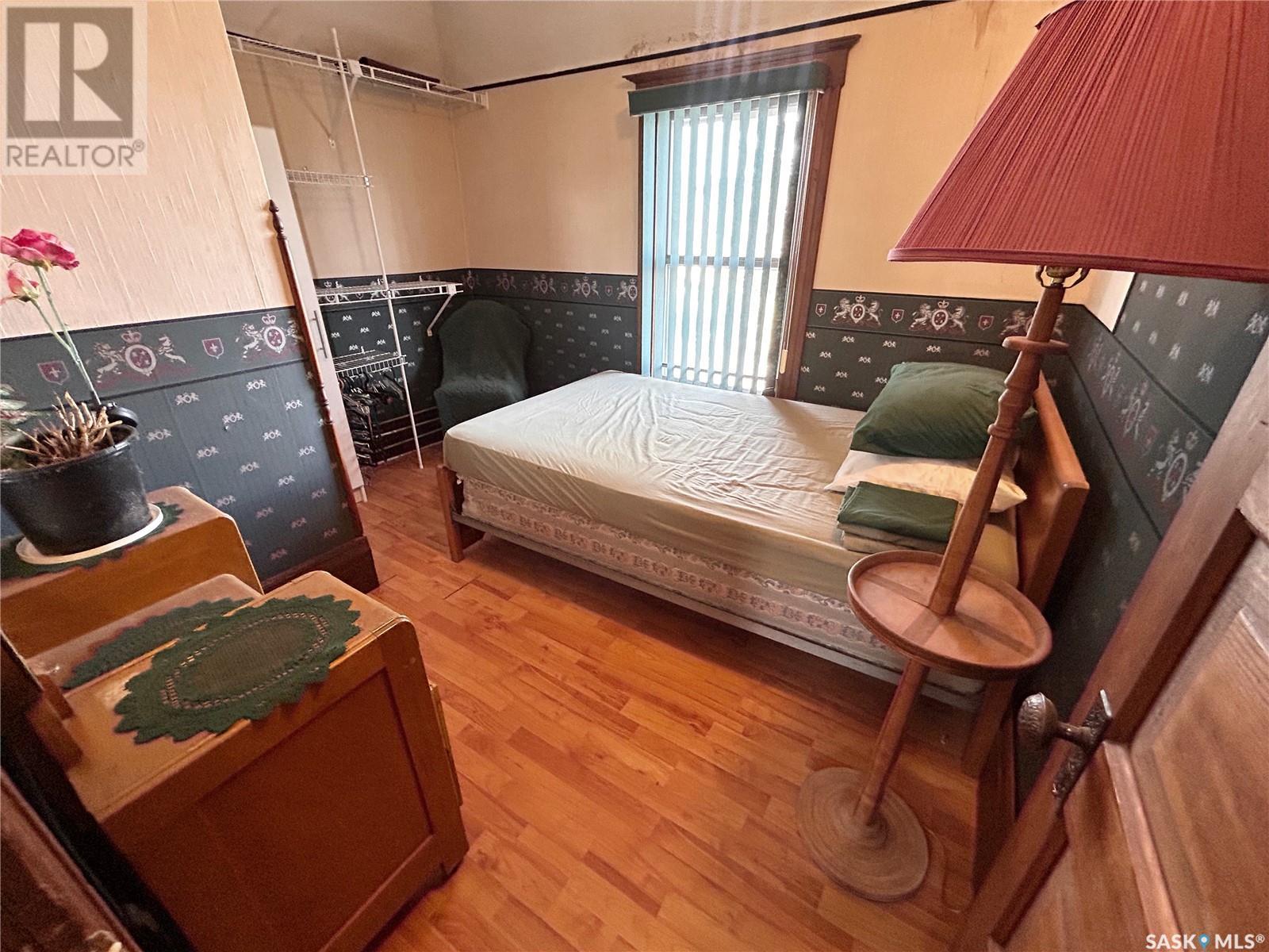 11 Warren Street Property Photo 26