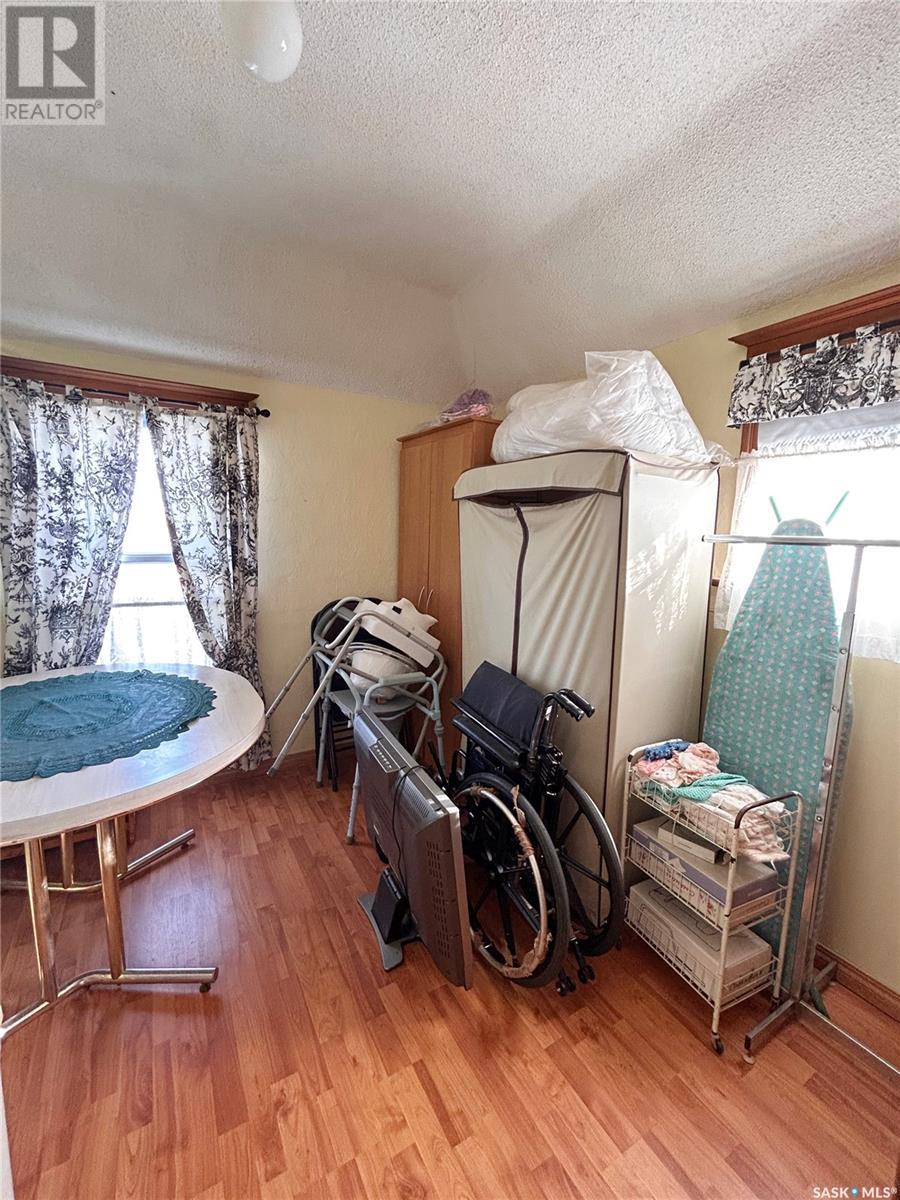 11 Warren Street Property Photo 27