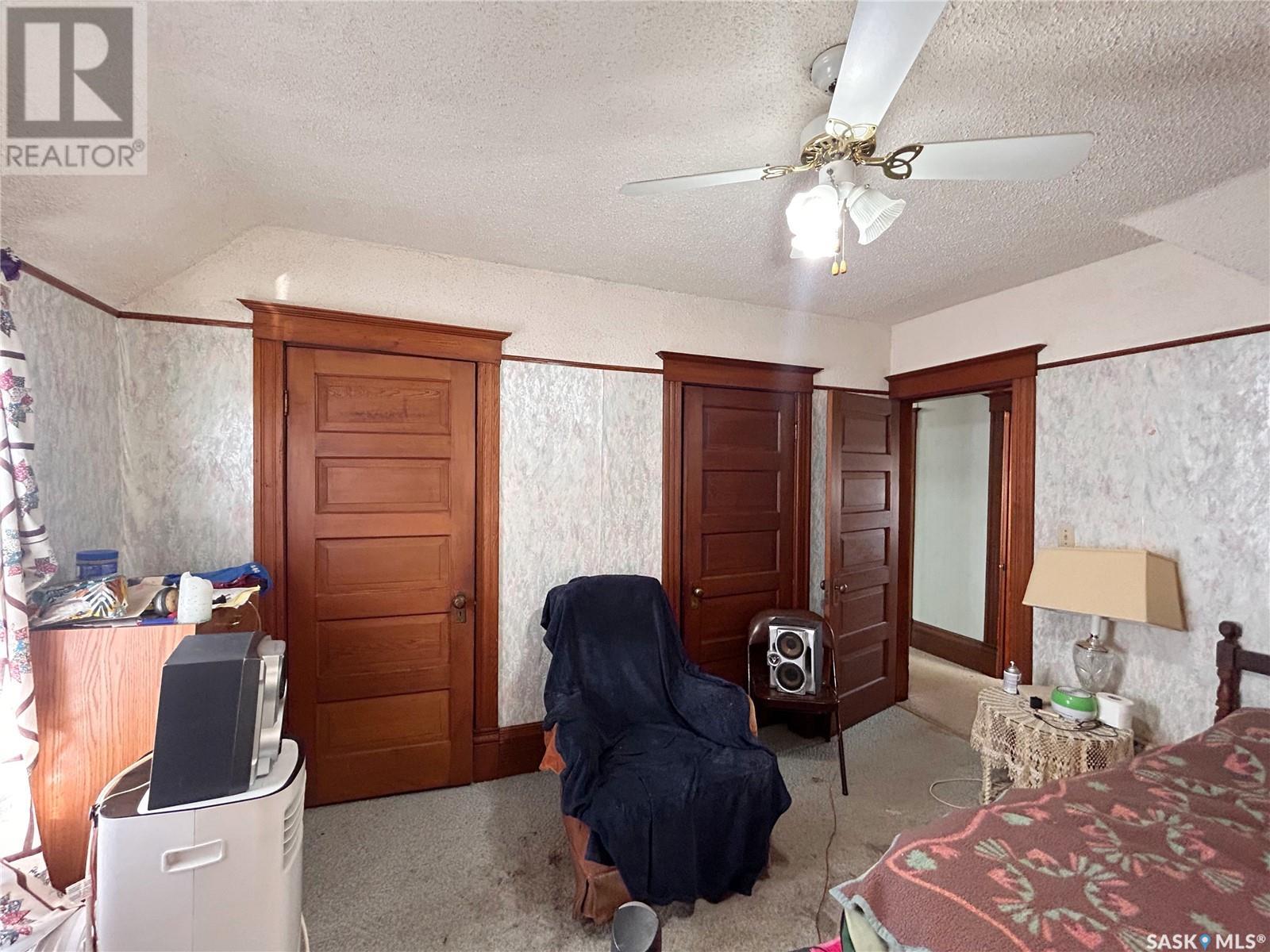 11 Warren Street Property Photo 29