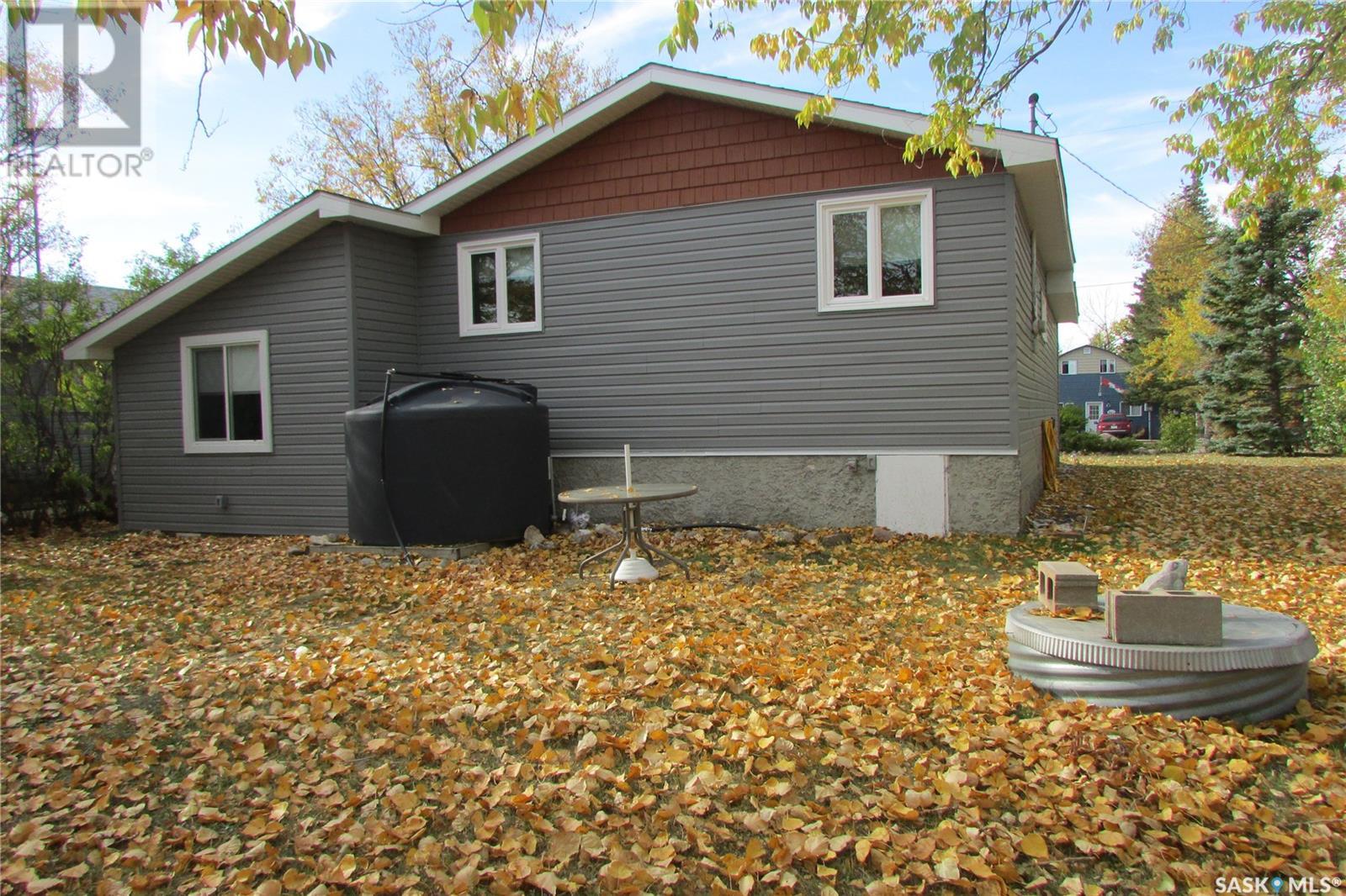 425 Mistusinne Crescent Property Photo 6