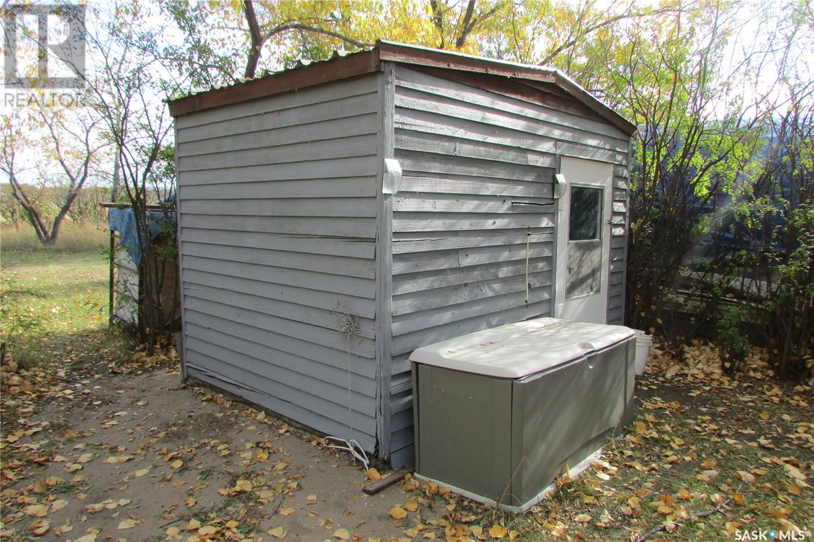 425 Mistusinne Crescent Property Photo 7