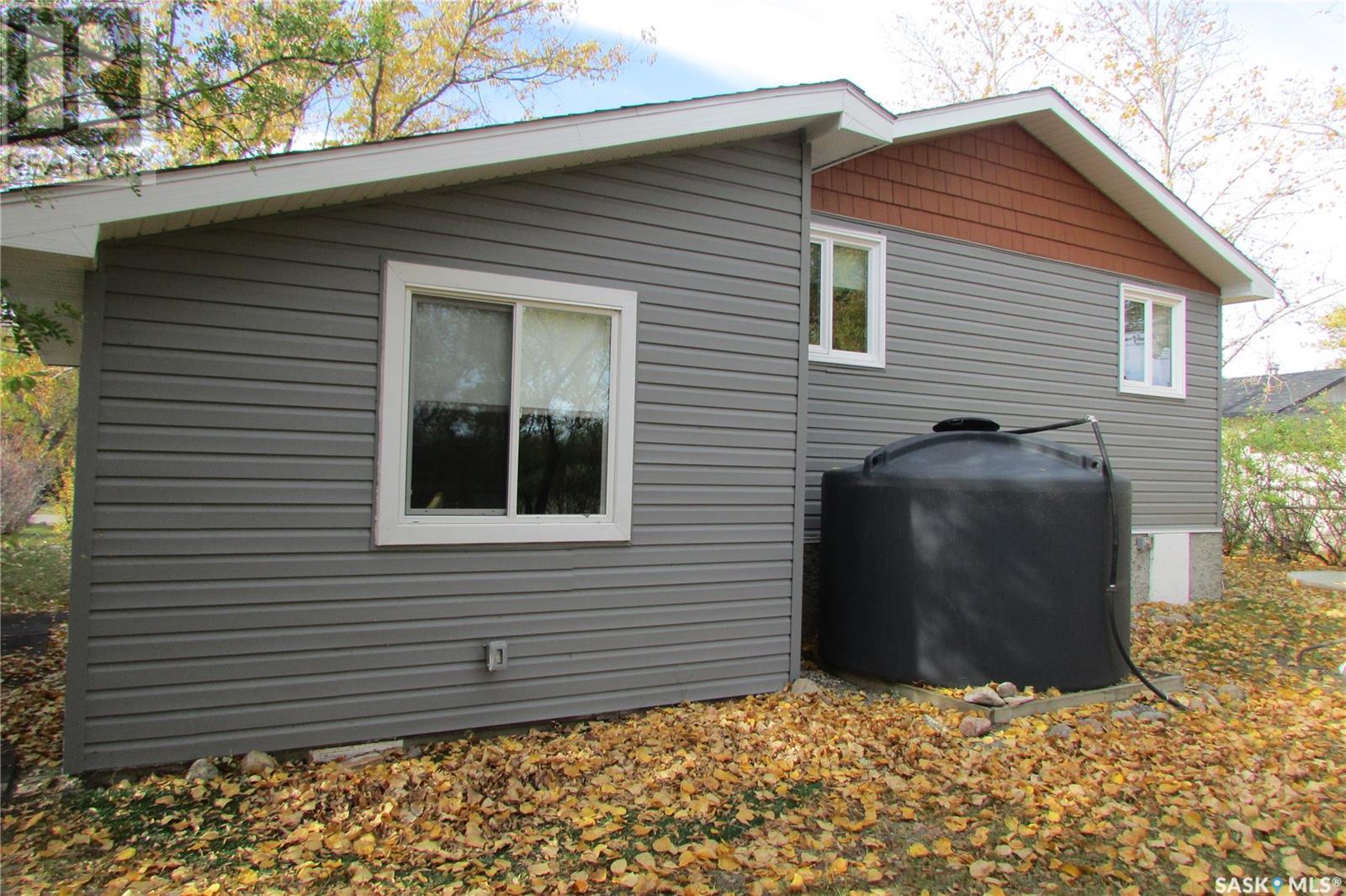 425 Mistusinne Crescent Property Photo 11